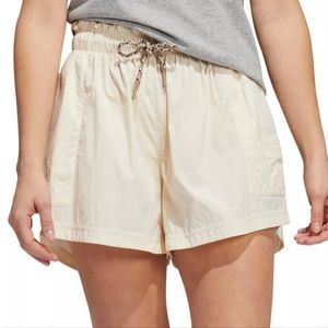 adidas Women's Utility Woven Short sxXL WONDER WHITE